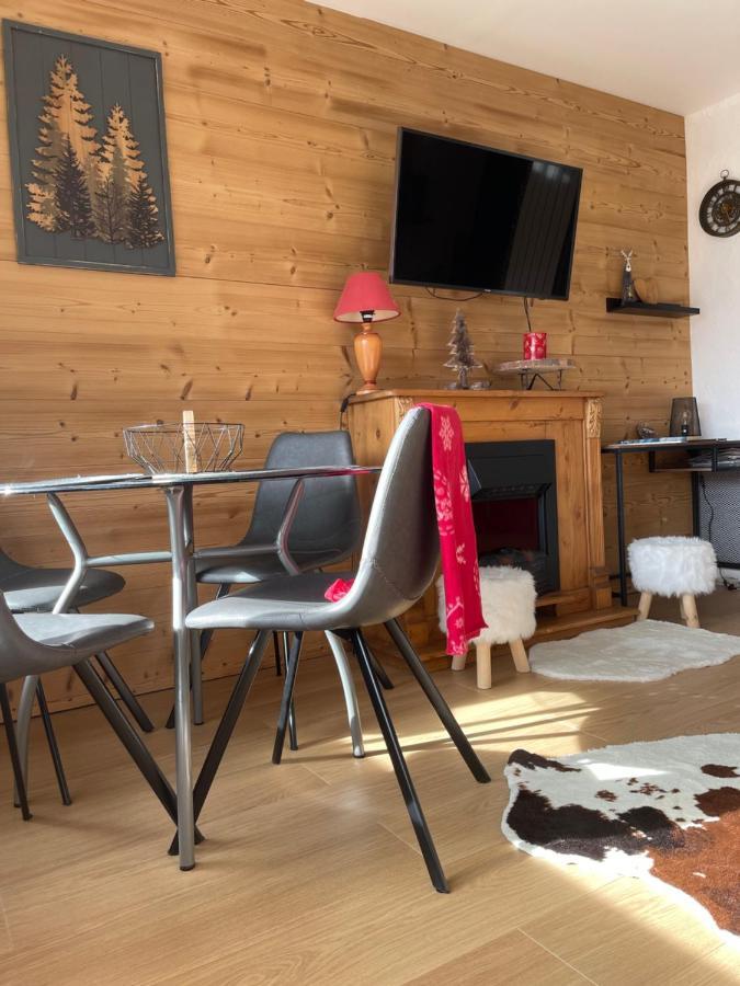 Studio 2 Alpes Style Chalet Au Pied De Telesiege Du Diable เลส์เดอซาลป์ ภายนอก รูปภาพ